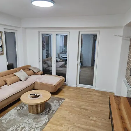 Luxury Vlae Апартаменти Скоп'є