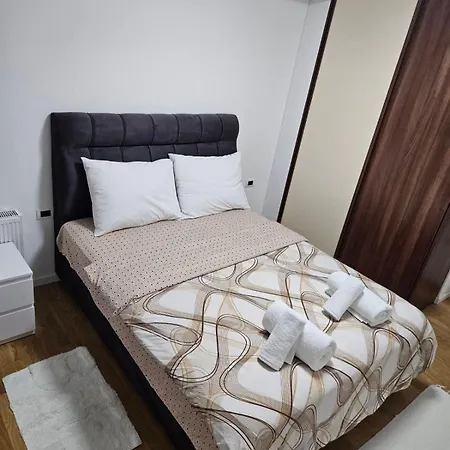 Luxury Vlae Апартаменти Скоп'є